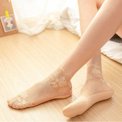 Floral Lace Socks